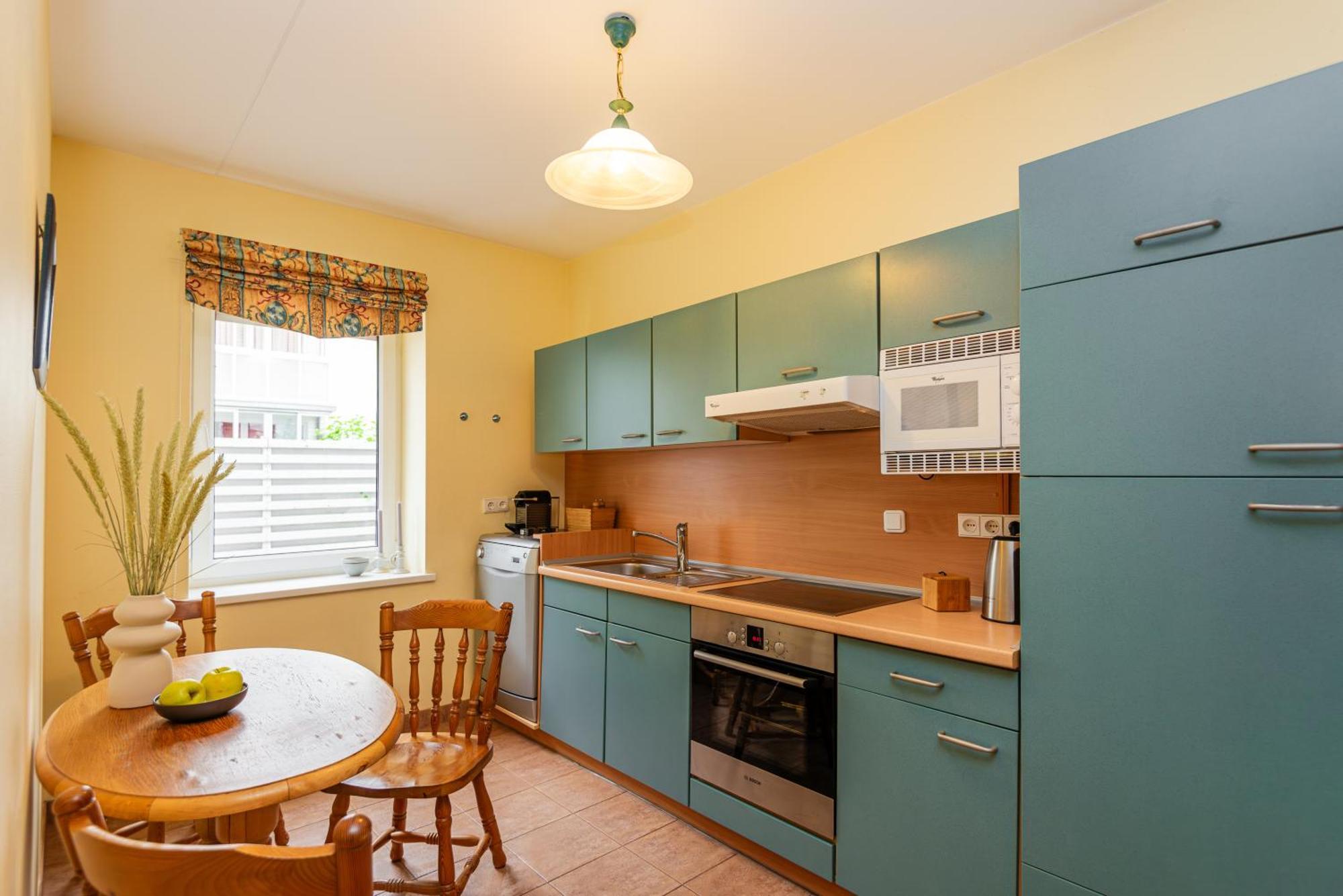 Family Inn Cottage With Terrace Паланга Екстер'єр фото